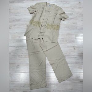 R&M Richards by Karen Kwong 2-Piece Short Sleeve Blouse Set